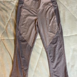 Crop athletic leggings